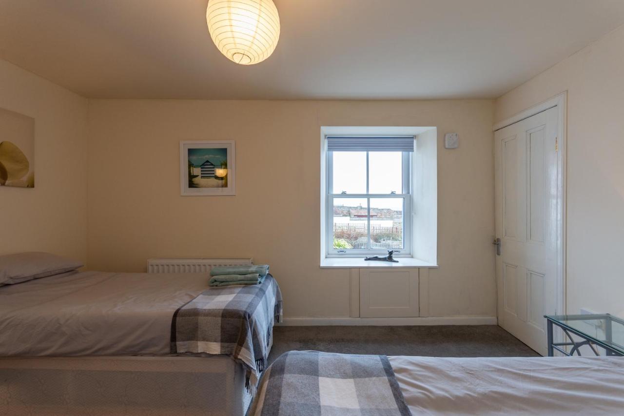 Cosy Cottage Next To The Shoreline In Cellardyke Анстрътър Екстериор снимка